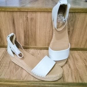 Franco Sarto Womens Pela White Leather Platform Sandals Shoes BNIB size 8.5